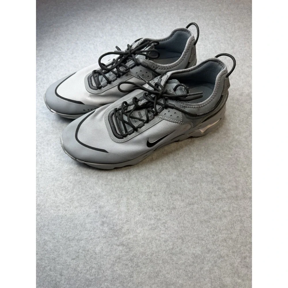 Nike React Live SE Stadium Gray Lifestyle  Shoes Sneakers DD6879 001 SIZE 11